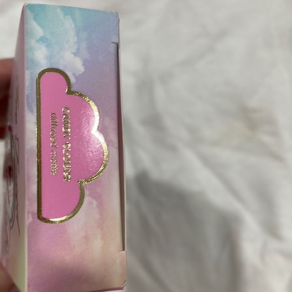 Too Faced Cloud Crush Blurring Blush - Picture 4 of 4